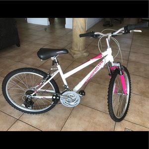 Roadmaster Granite Peak Mountain Bike